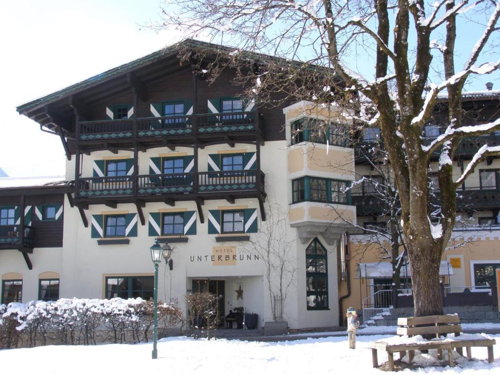 乌特布鲁恩公寓及酒店 Neukirchen am Großvenediger 外观 照片